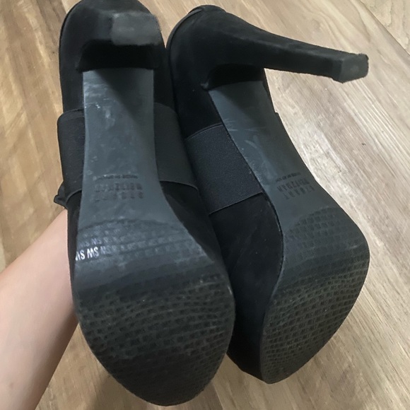 Stuart Weitzman Kilgore Boot - Picture 5 of 5